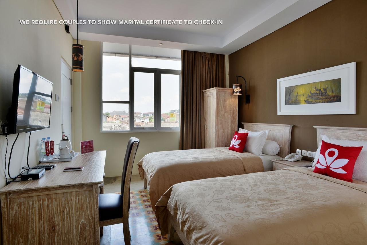Zen Rooms Pogung Syariah Kejayan 外观 照片